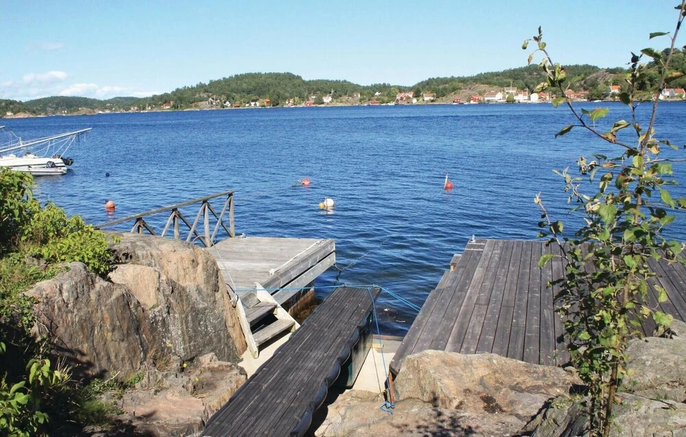 Amazing Home In Staubø With Wifi