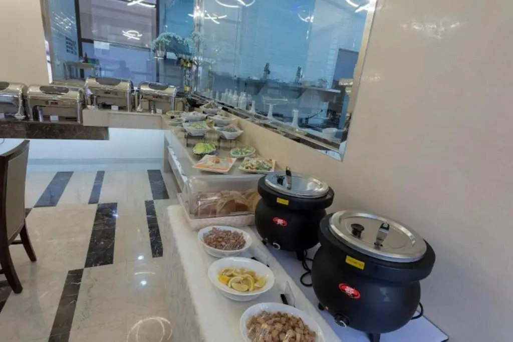 Voyage Hotel & Suites