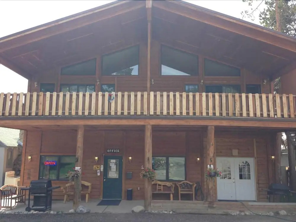 Lone Pine Cabins