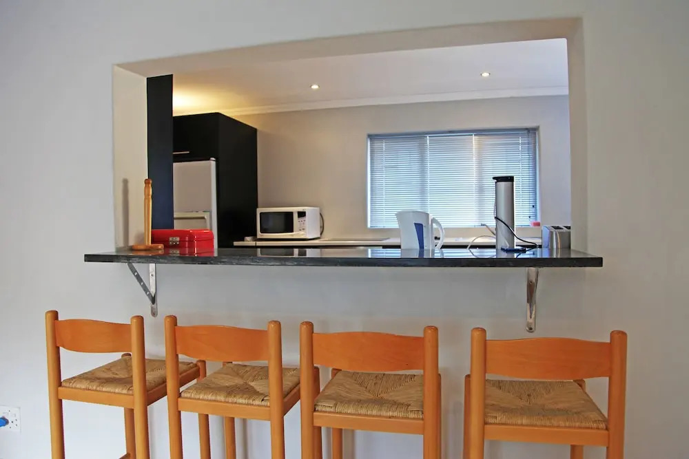Modern Cottage In Upper Constantia