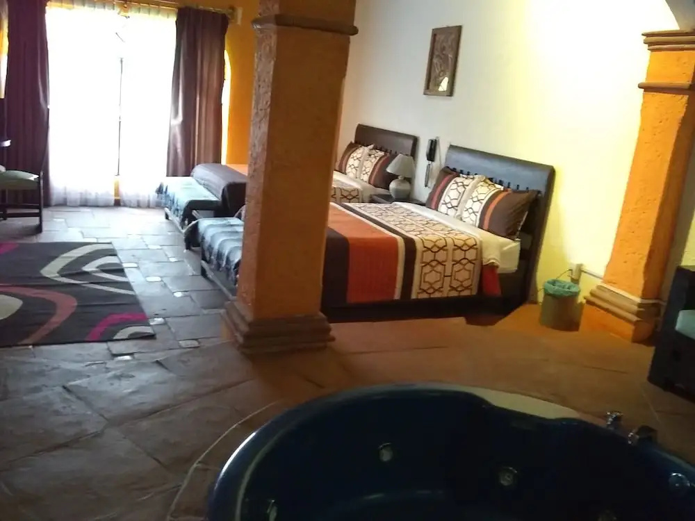 Hotel La Escondida