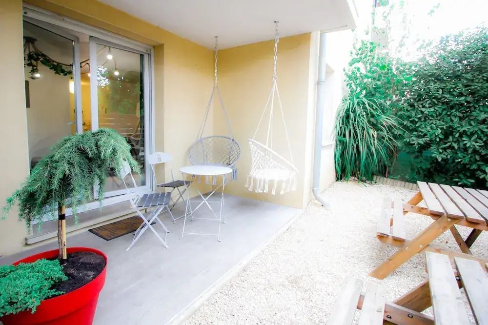Piscine-Jardin-Parking 5lits proche cité