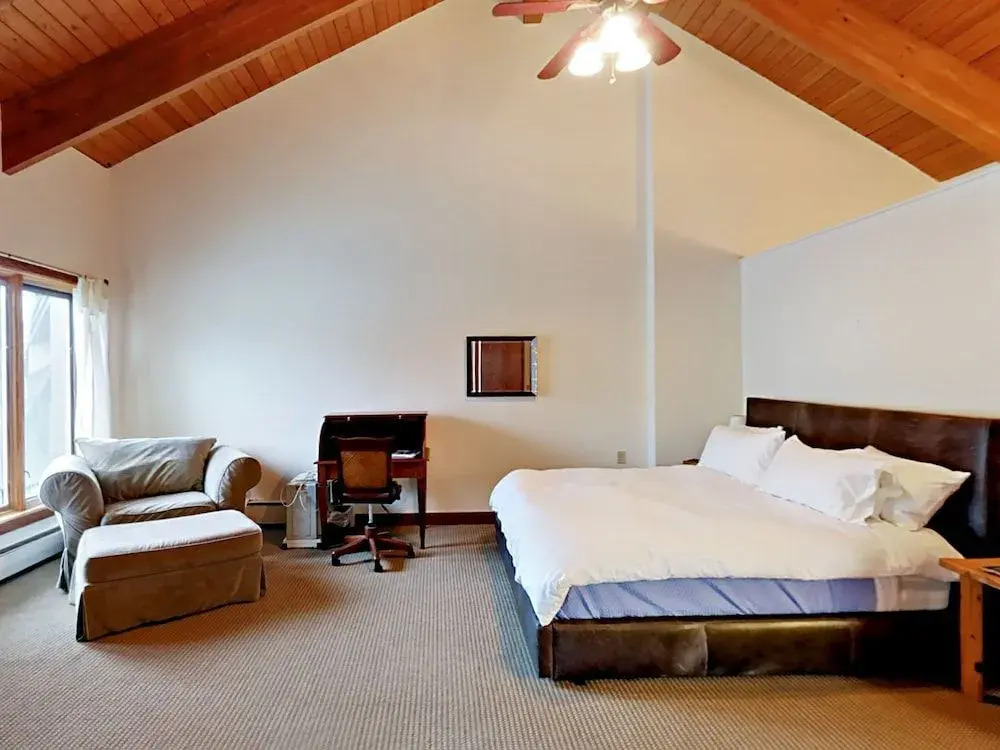 1179 Pinnacle Drive Townhouse 4 Bedrooms 4 Bathrooms Townhouse