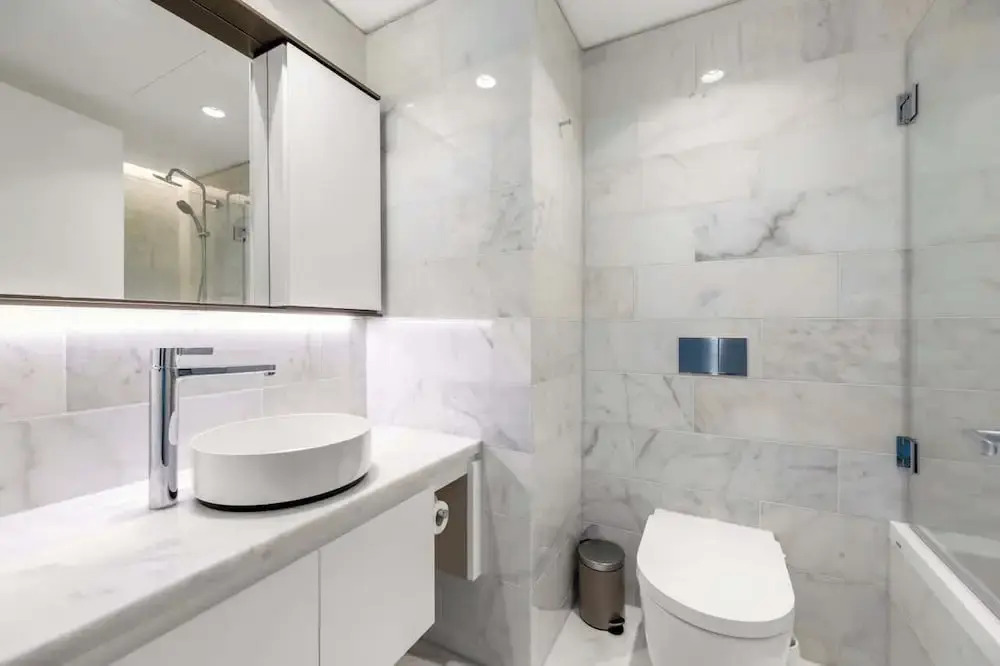 Chic Urban Stylish Condo in Downtown V