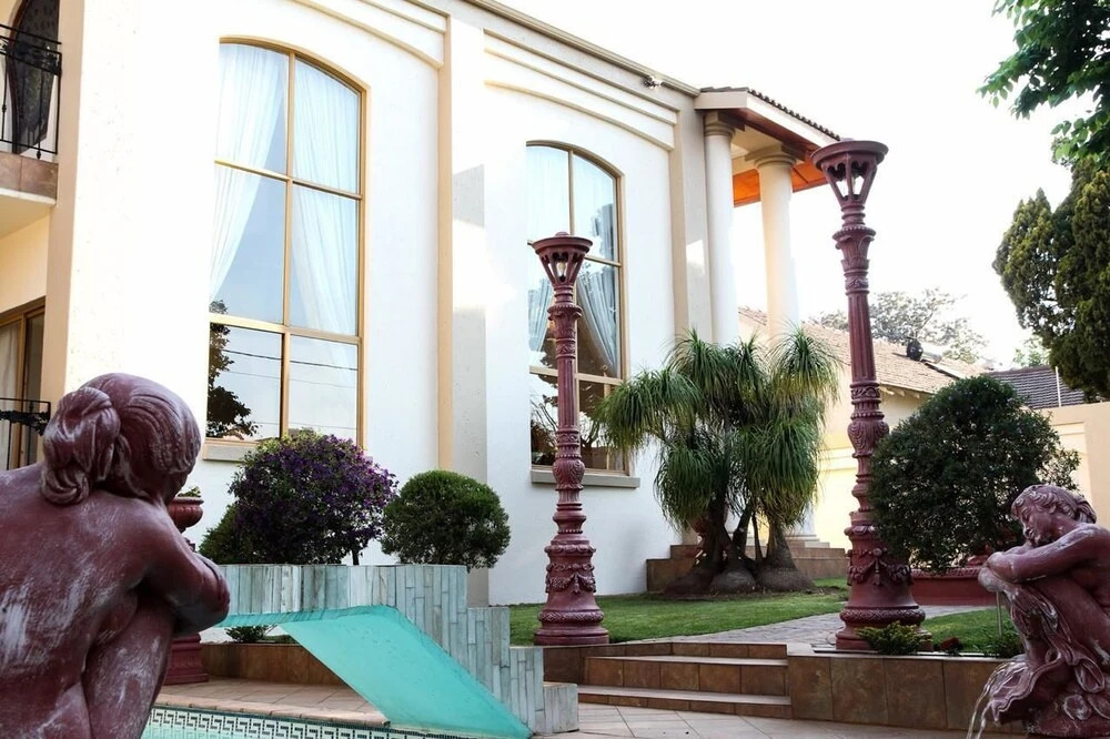 J's Guesthouse