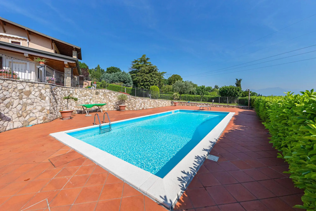 Casa Alba con Giardino e Patio by Wonderful Italy