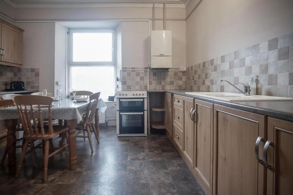 Connaught House - 2 Bedroom Apartment - Tenby