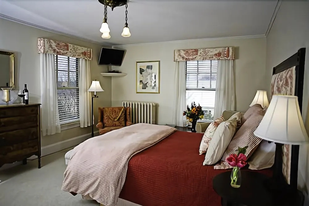 The Oxford House Inn