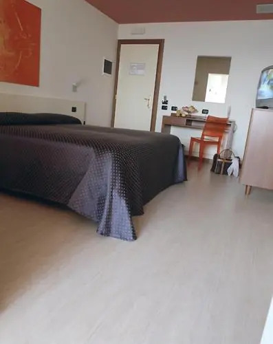 HOTEL OASI