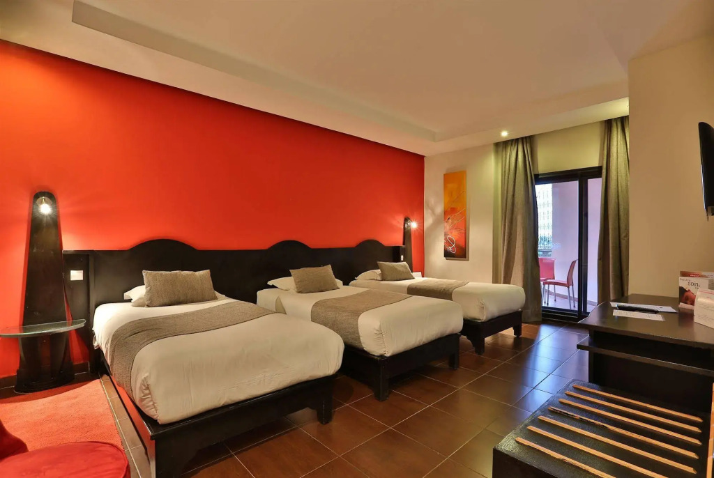 Red Hotel