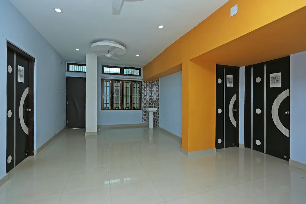 OYO 8740 Nayapalli