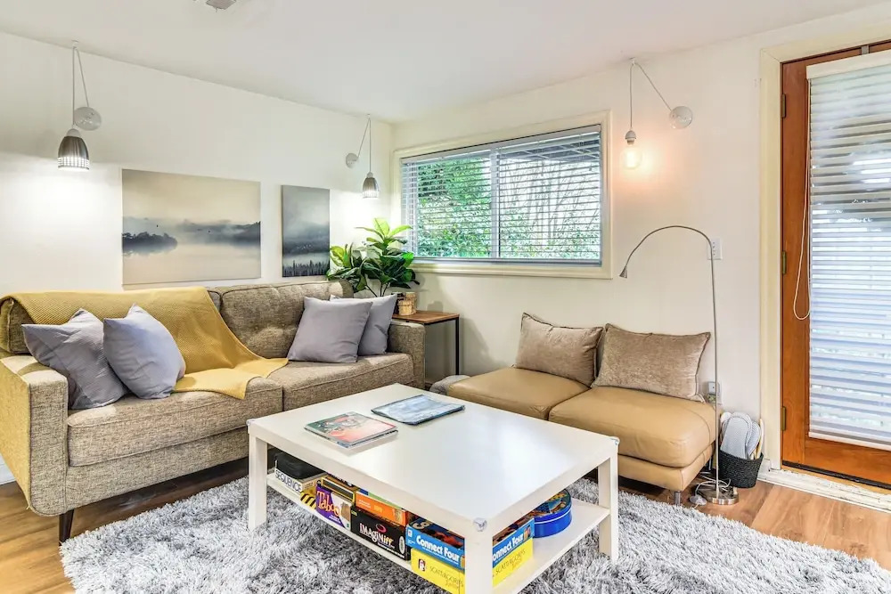 3 Mi to Downtown Portland: Lush Flat w/ Fire Pit