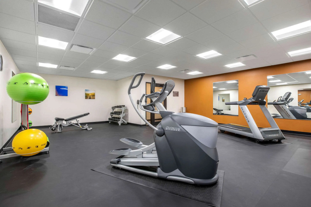 Comfort Inn & Suites Ames near ISU Campus
