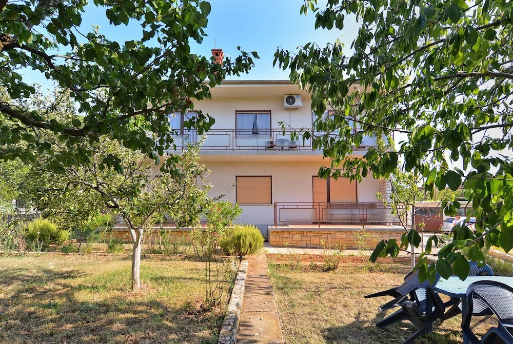 Apartment 1947