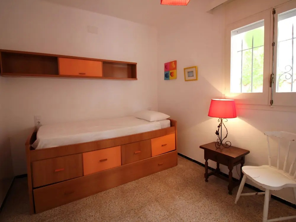 Villa in Empuriabrava With Private Pool Suitable for Families up to 6 People