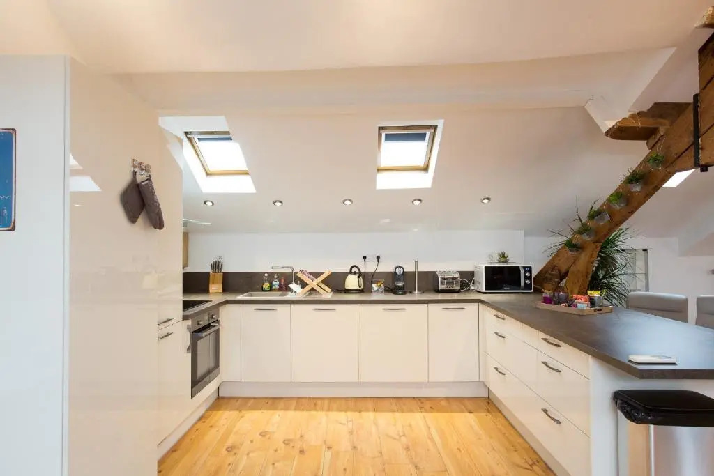 Big loft 107m2, 10min walk to Palais des Festivals