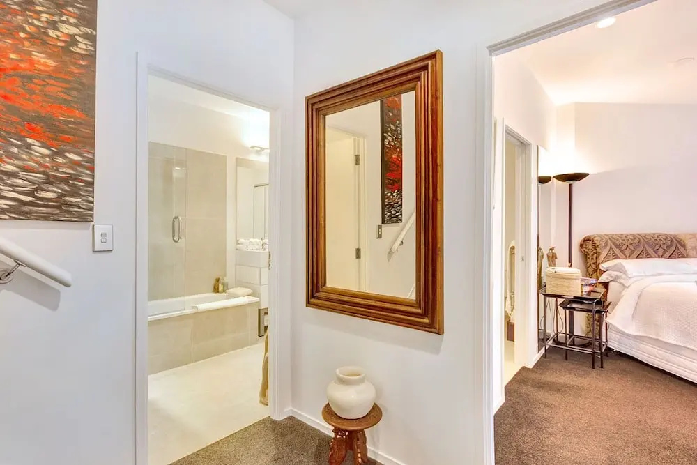 QV City Fringe Deluxe with Parking and Wifi - 872