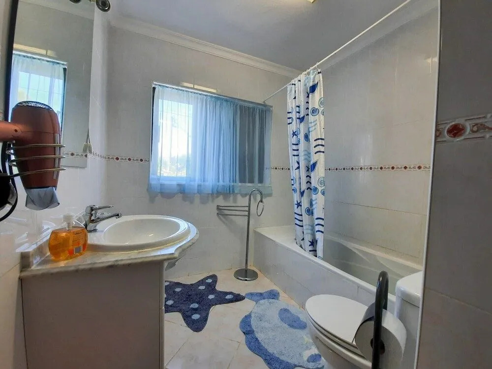 Villa com Piscina, Algarve Izibookings