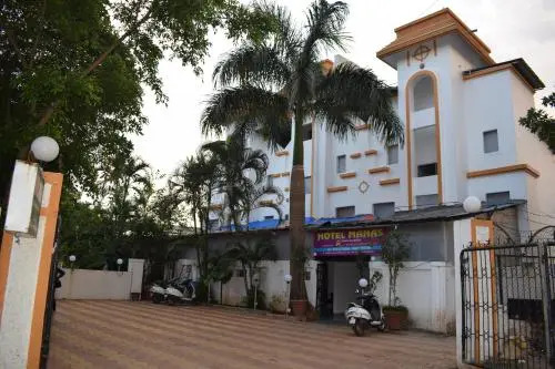 Hotel Manas