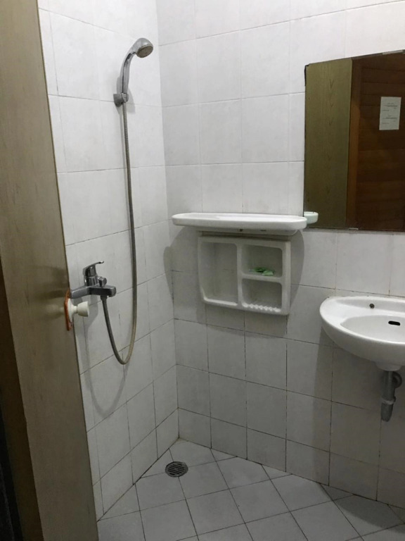 Dinnar Homestay Gayungan Mitra RedDoorz