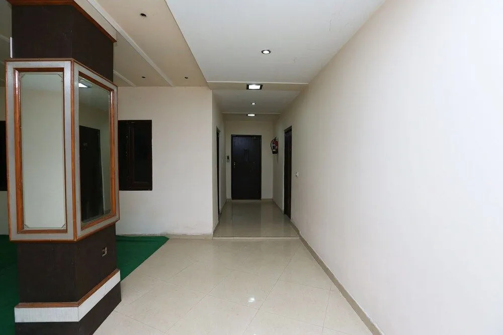 Oyo 18438 Radharani Guest House