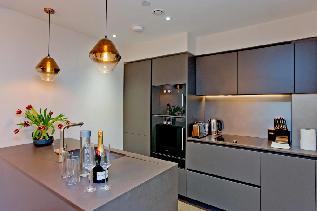 GS14 - 1 Bed Executive