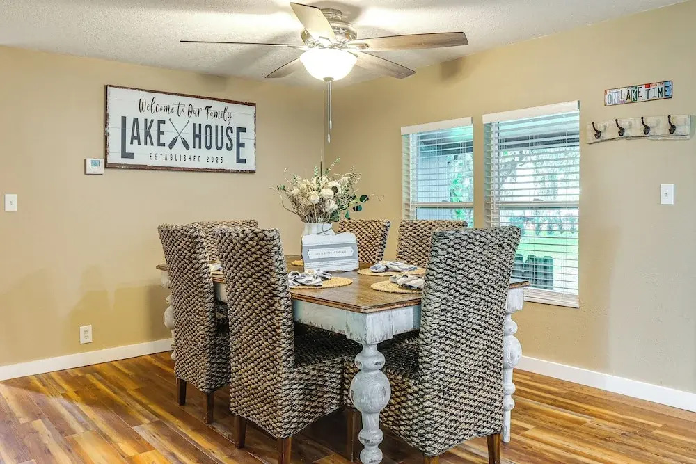 Lakefront Home w/ Hot Tub & Dock in Orlando!