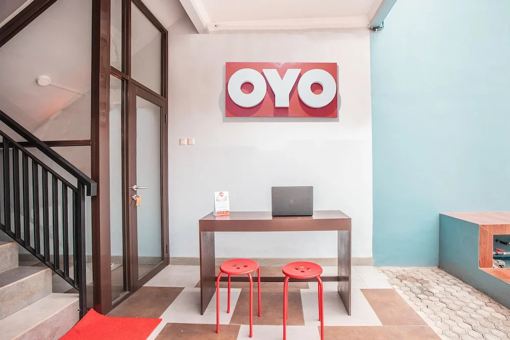 Urbanview Hotel Arafuru Residence Duren Sawit