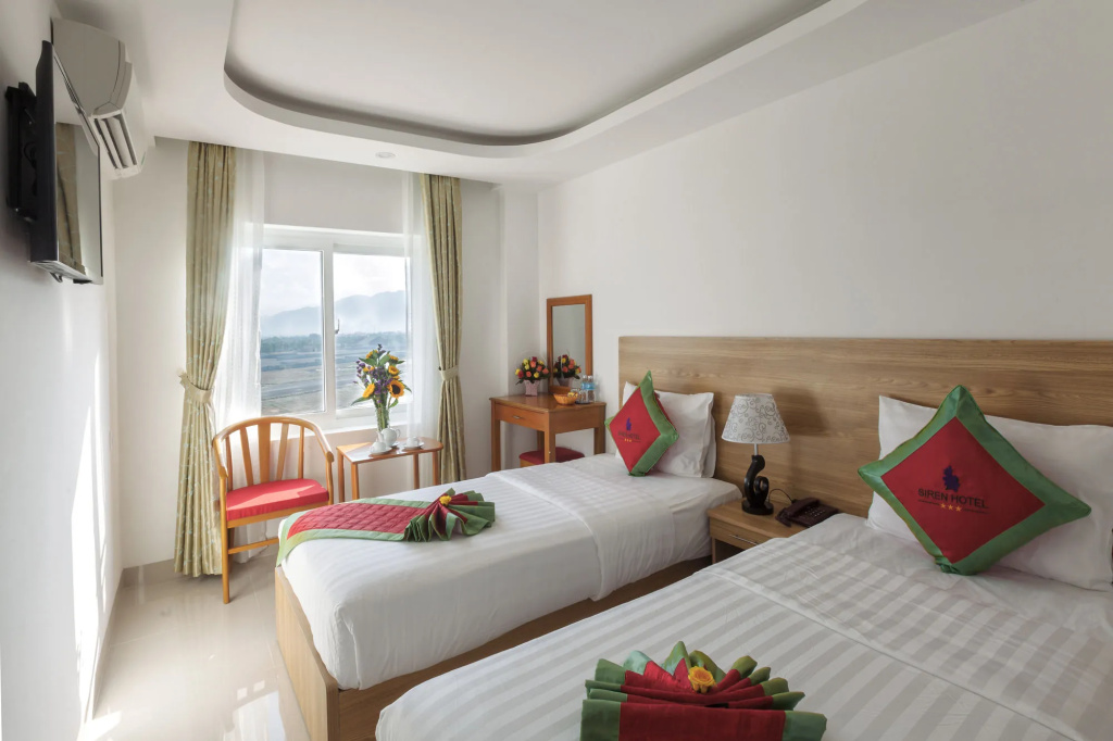 Siren Flower Hotel