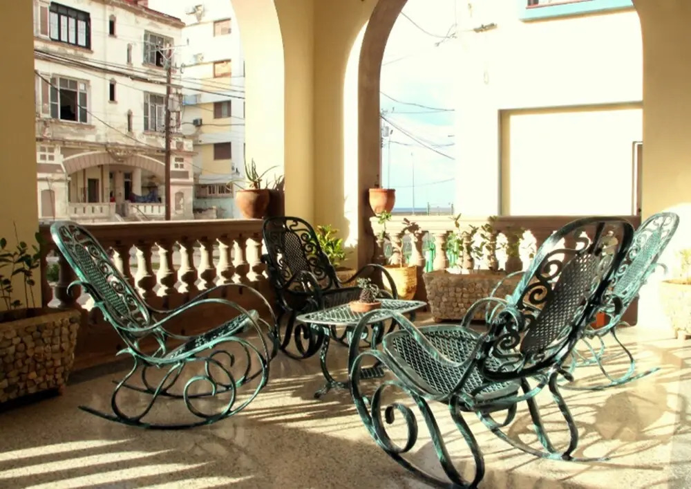Bello Vedado Apartment