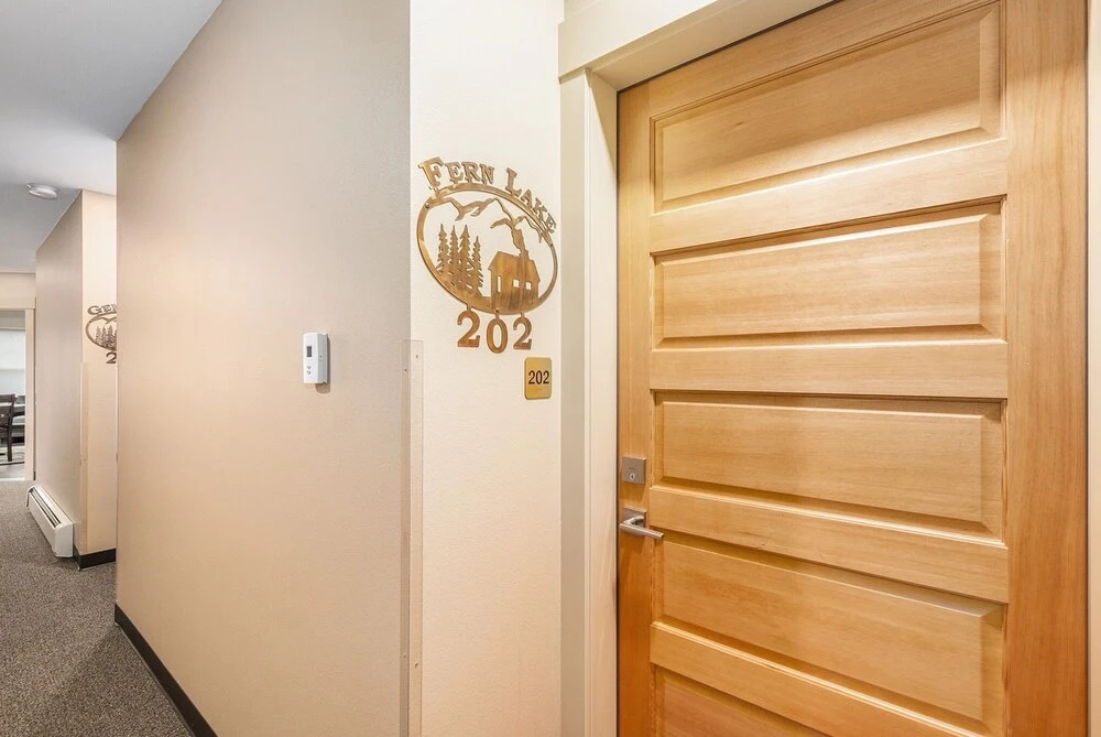 Solitude Fern Lake 202 - Estes Park 1 Bedroom Studio by RedAwning