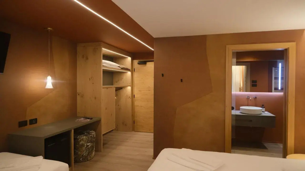 Flos Hotel