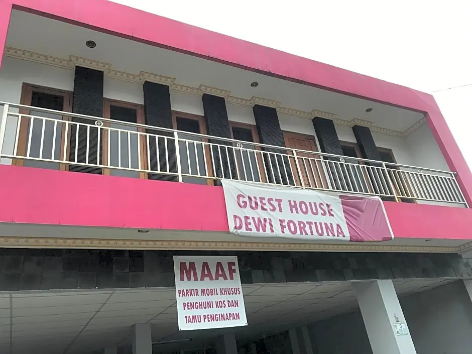 OYO 90436 Dewi Fortuna