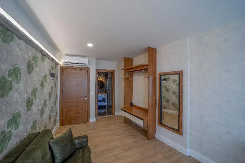 MELL City Suites Hotel