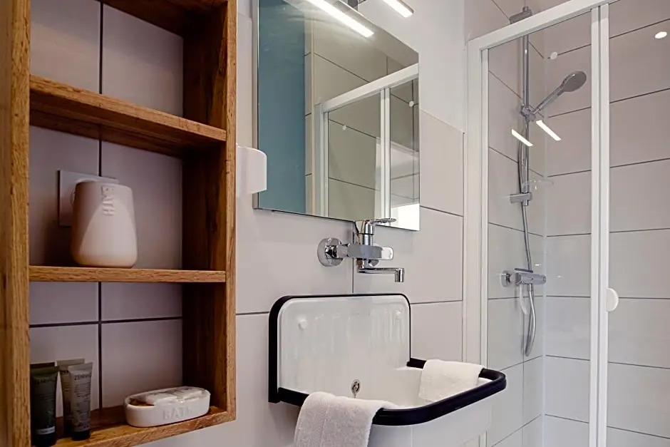 VILLA DES CHENES-Adult only