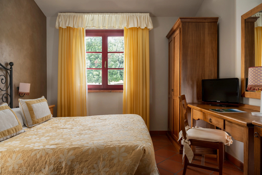 Hotel & Restaurant Casolare Le Terre Rosse
