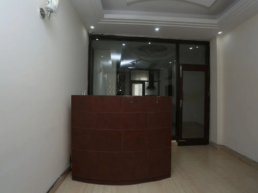 OYO 22867 Crystal Residency