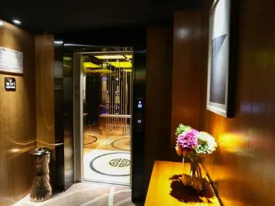 Mucheng Hotel (Xi'an Zhangba North Road Subway Station High-Tech Development Zone Branch)