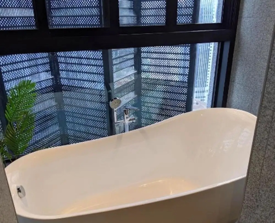 Scarletz Suites KLCC by KLIQ