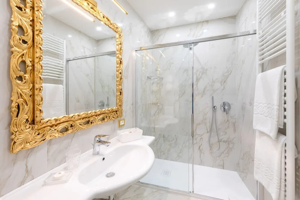 Canal View San Marco Luxury Rooms