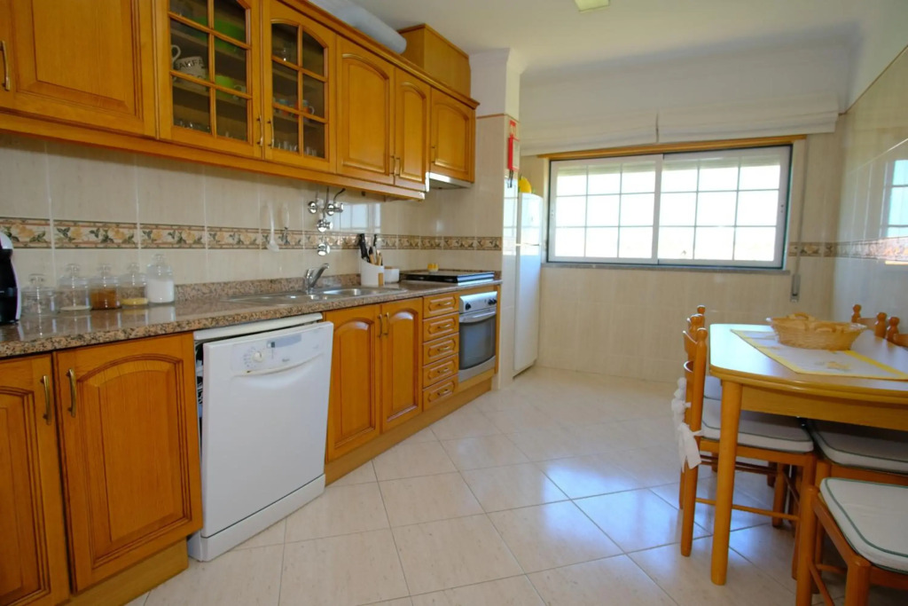 Apartamento T2 em condomínio fechado.