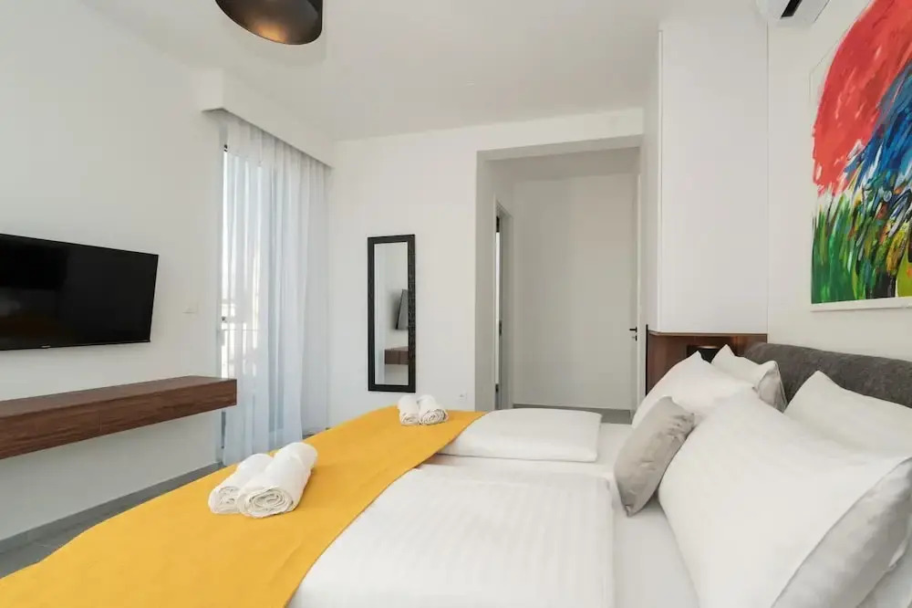 Elegant Villa Cataleya with private pool and sauna