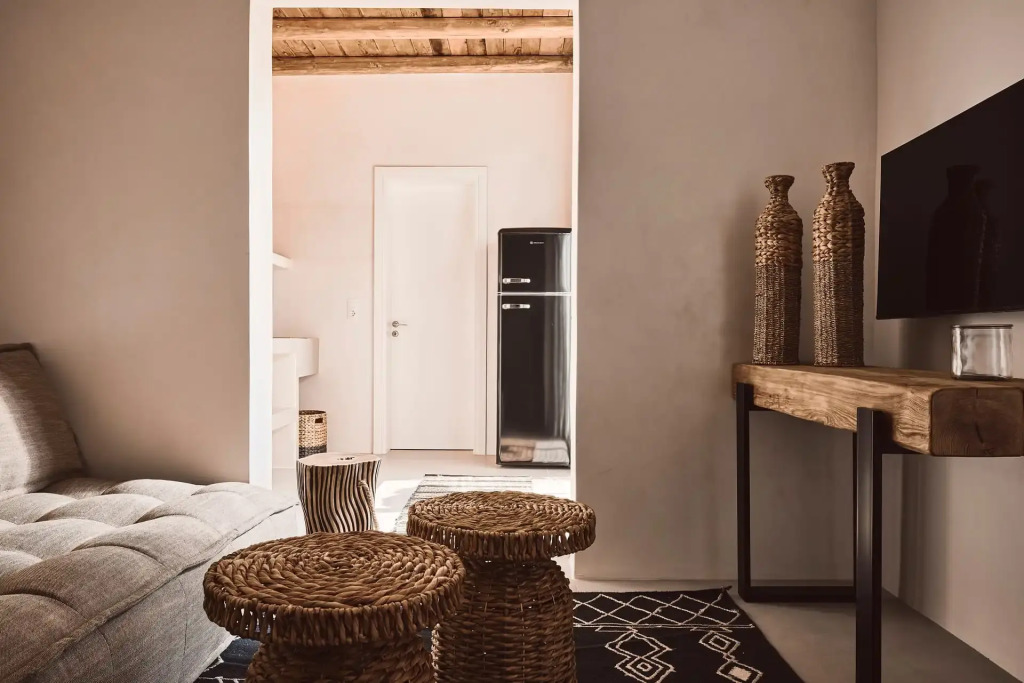 Serenity Suite Milos