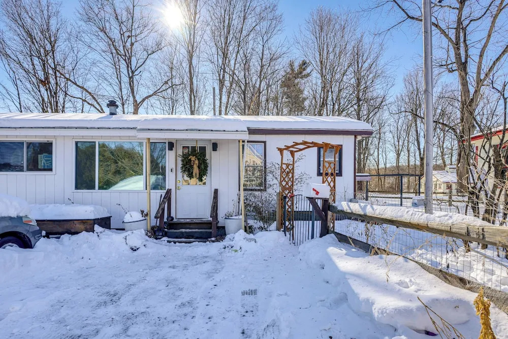 < 1 Mi to Dtwn Brandon! Cozy Home w/ Fenced Yard