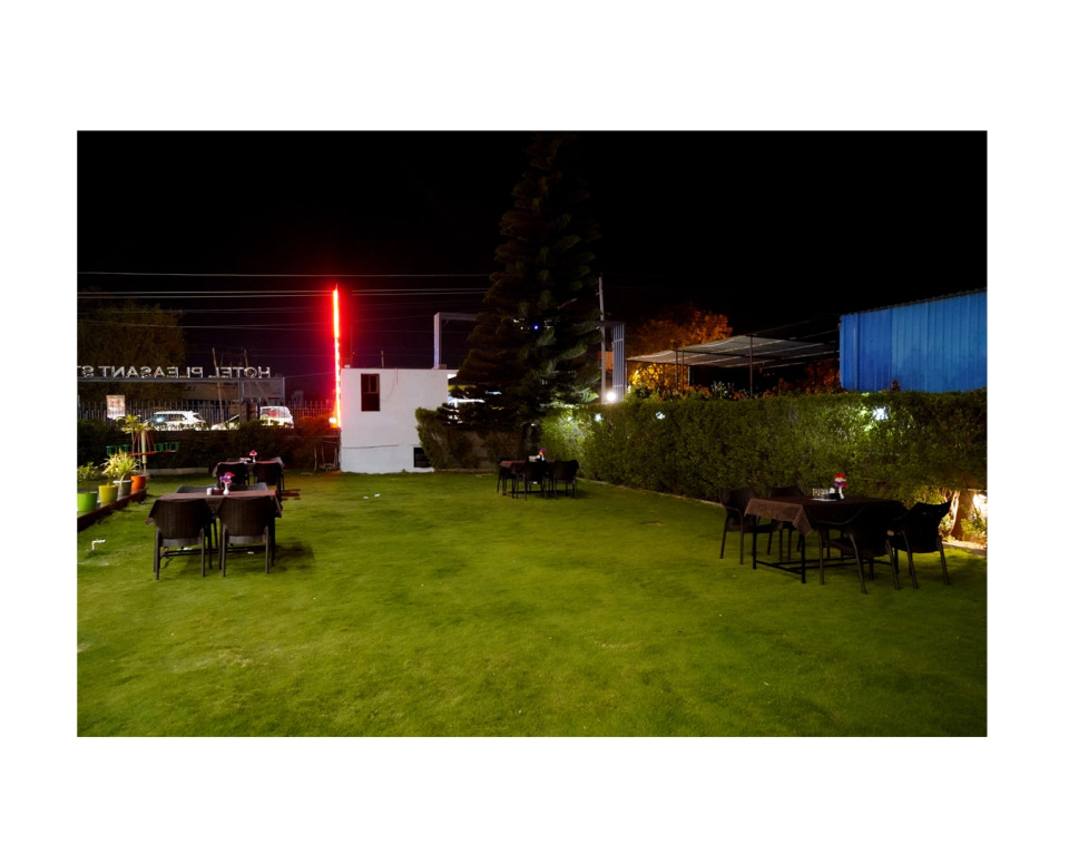 Hotel Pleasant Stay