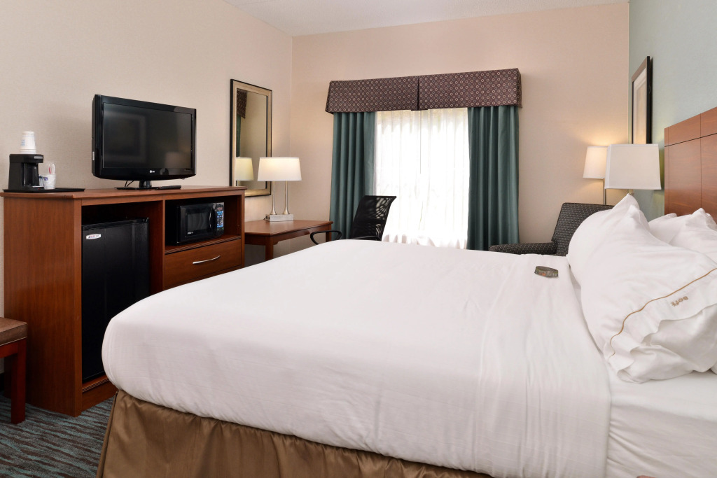 Holiday Inn Express & Suites St Marys by IHG
