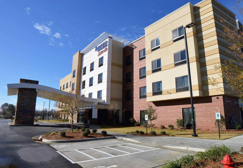 Fairfield Inn & Suites by Marriott Dunn I-95