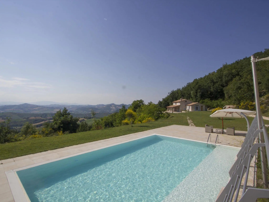 Elegant Villa with Garden