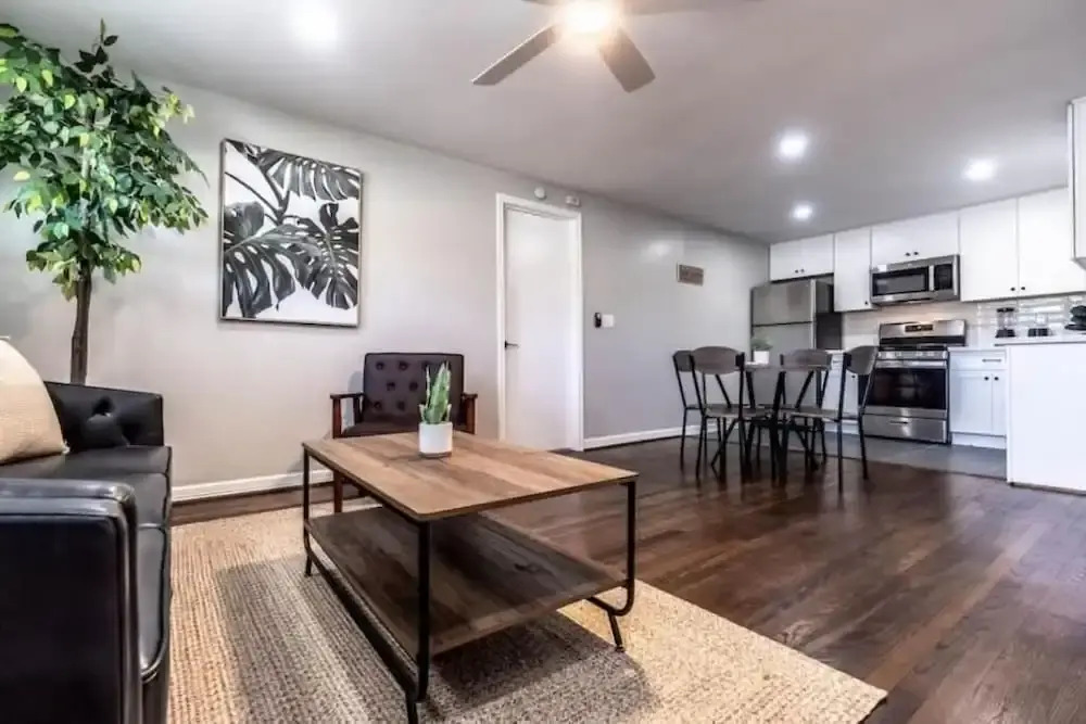 Stylish 1BR Urban Retreat