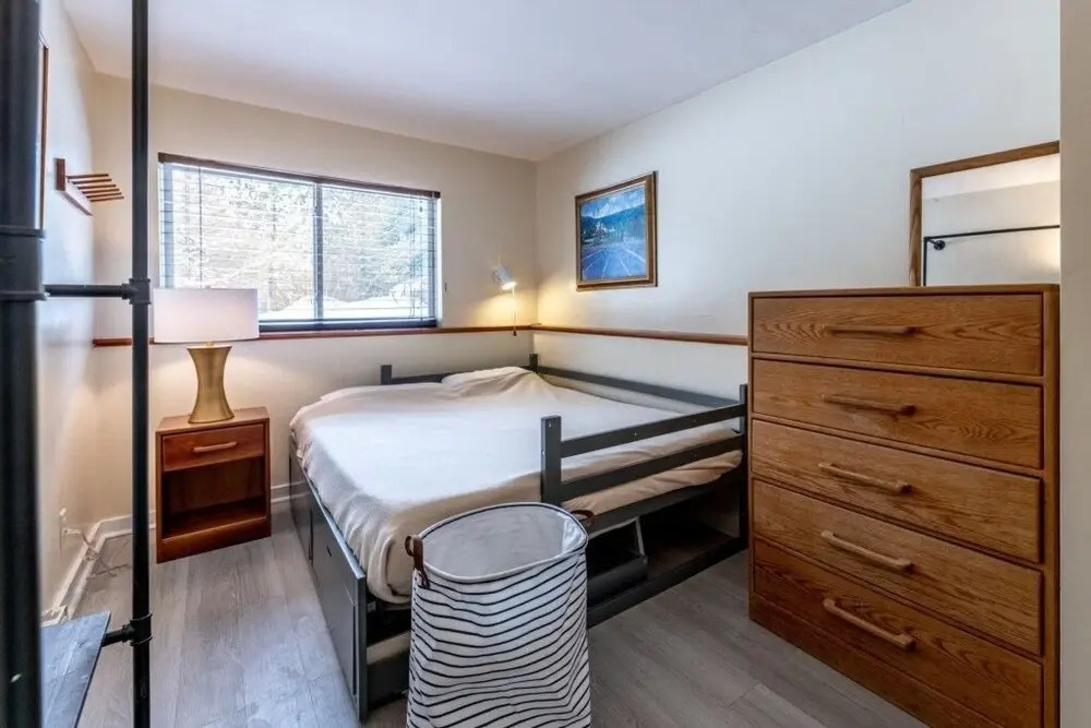 Telemark 5 4 Bedroom Condo by RedAwning